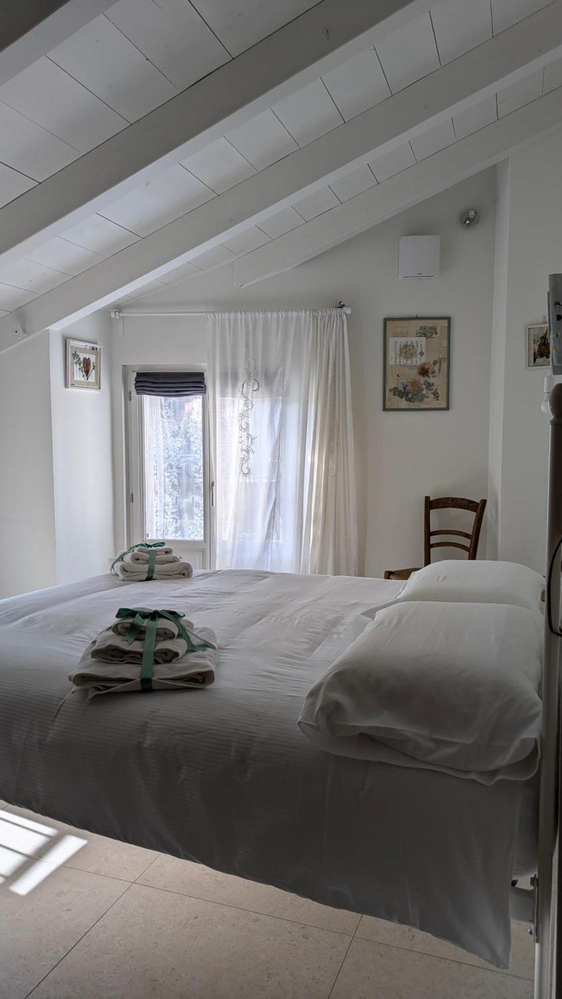 Casa Viola Bed And Breakfast Dimora Di Campagna Calice Ligure ภายนอก รูปภาพ